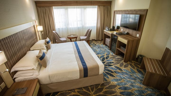 Season Star Hotel
