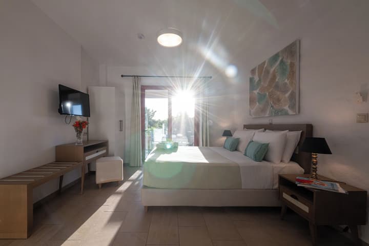 Abeloessa Methonian Hospitality