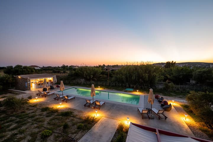 Abeloessa Methonian Hospitality