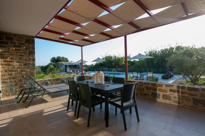 Abeloessa Methonian Hospitality