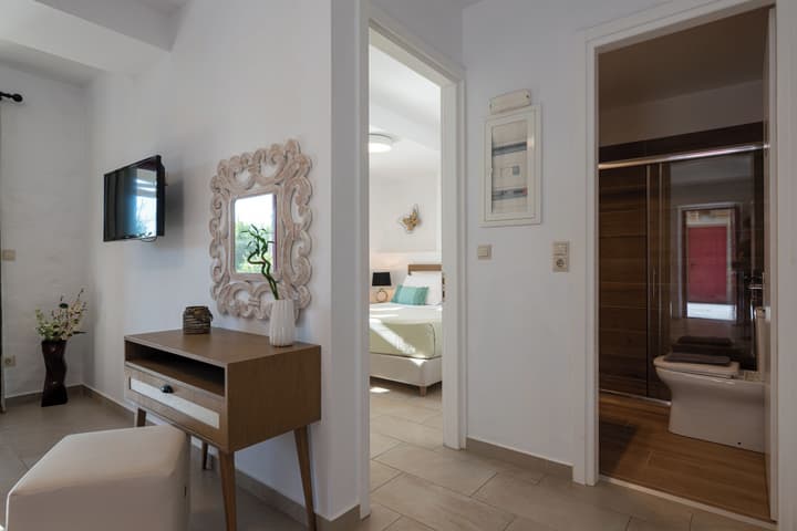 Abeloessa Methonian Hospitality