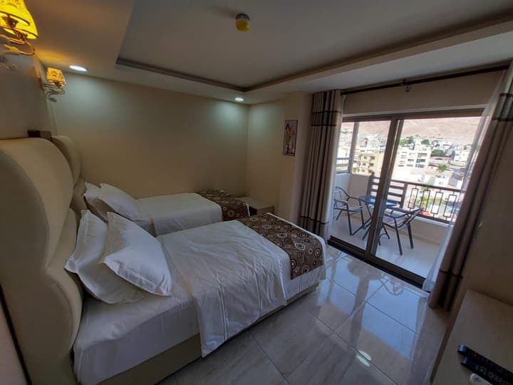 Jordan Seasons Hotel