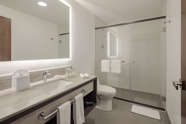Holiday Inn Quito Airport by IHG