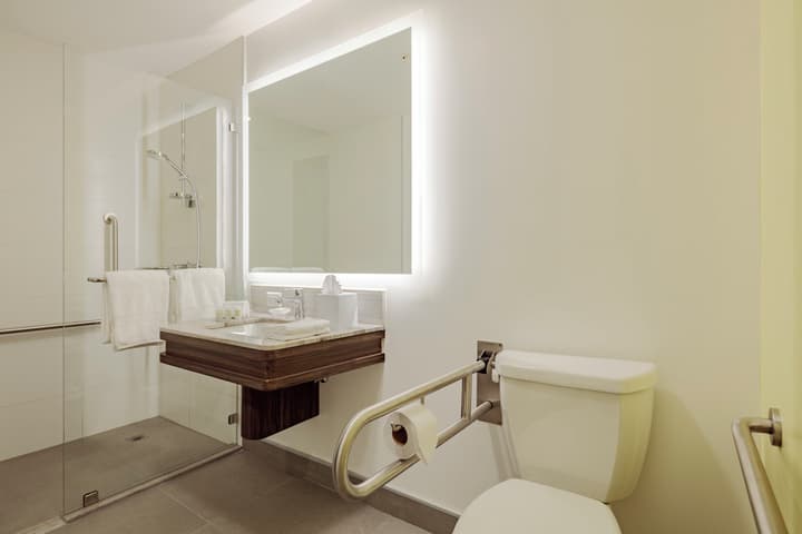 Holiday Inn Quito Airport by IHG