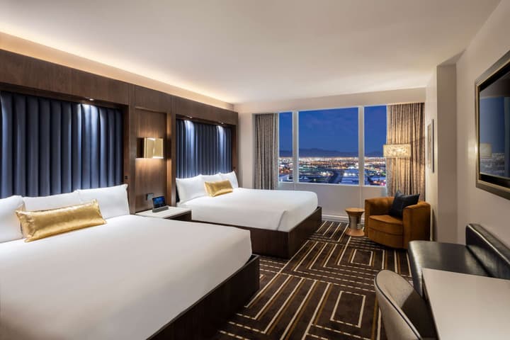 Circa Resort & Casino – Adults Only