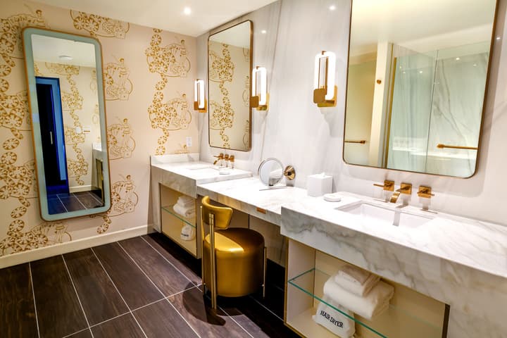 Circa Resort & Casino – Adults Only
