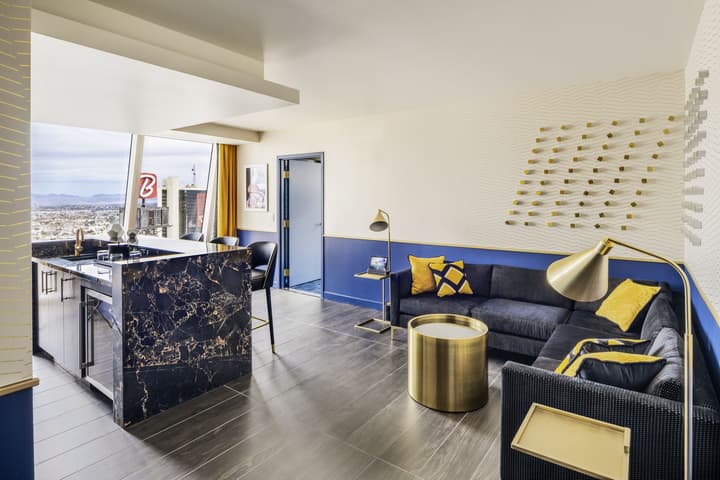 Circa Resort & Casino – Adults Only