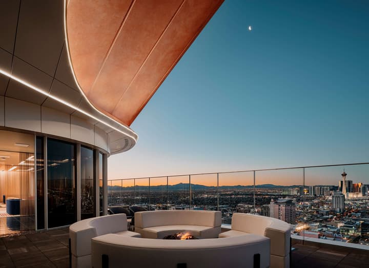 Circa Resort & Casino – Adults Only