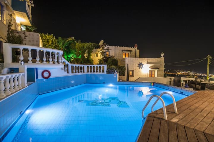 Korifi Suites Collection Apartment for Adults