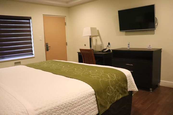 Curtis Inn & Suites