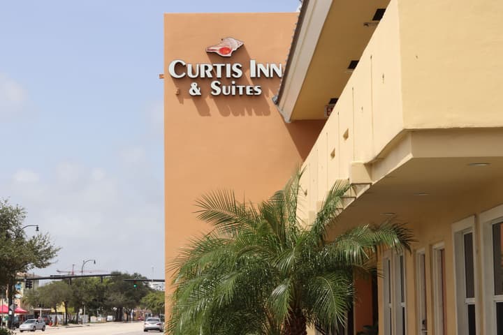 Curtis Inn & Suites