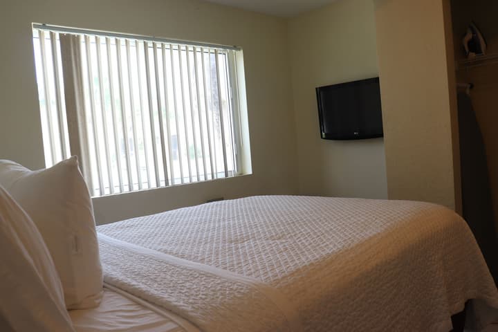 Curtis Inn & Suites