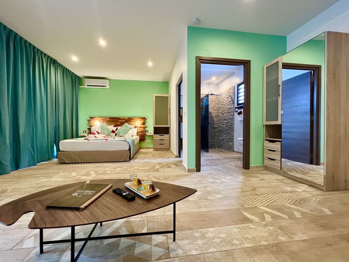 Kawan Bay Suites