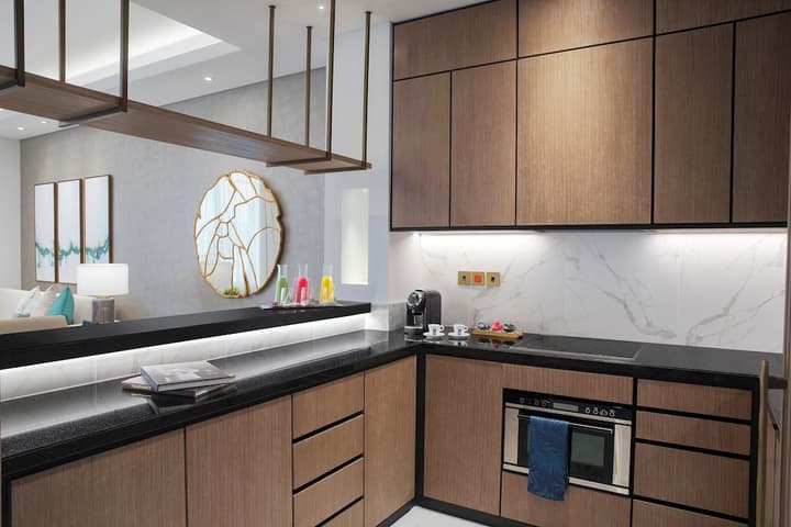 Al Jaddaf Rotana Suite Hotel