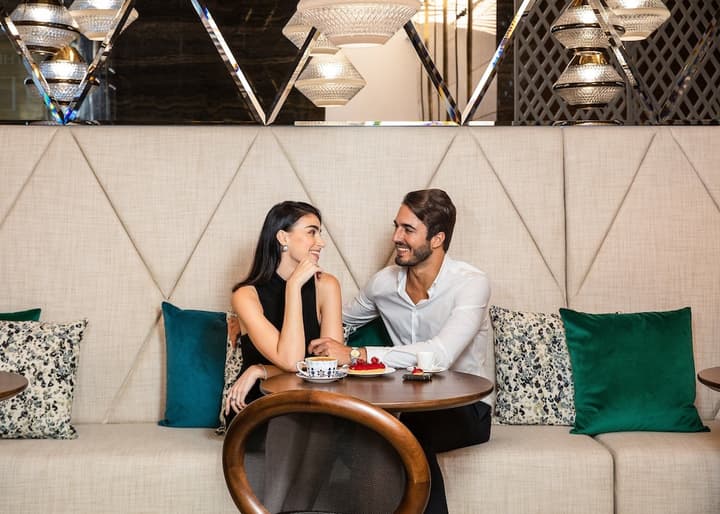Al Jaddaf Rotana Suite Hotel
