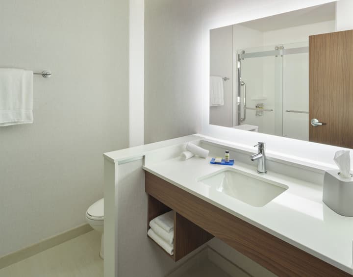 Holiday Inn Express Doral Miami by IHG