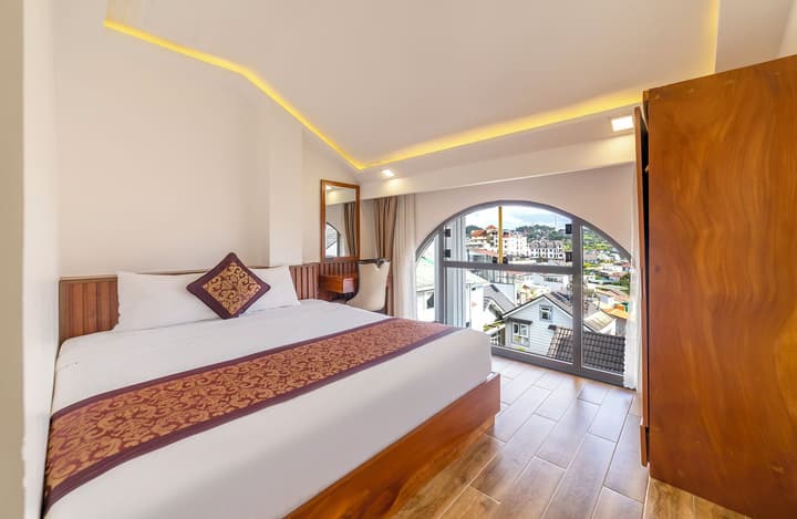 La Fleur Premium Central Apartment
