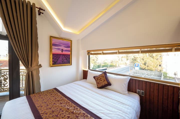La Fleur Premium Central Apartment