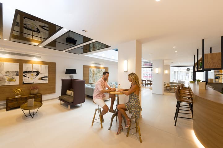 Kyrat Amarac Suites
