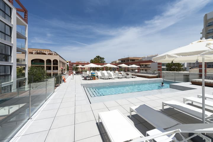 Kyrat Amarac Suites