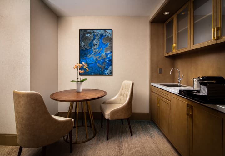 Blossom Hotel Houston, Curio Collection by Hilton
