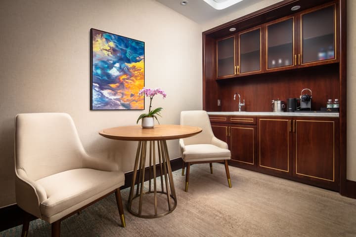 Blossom Hotel Houston, Curio Collection by Hilton