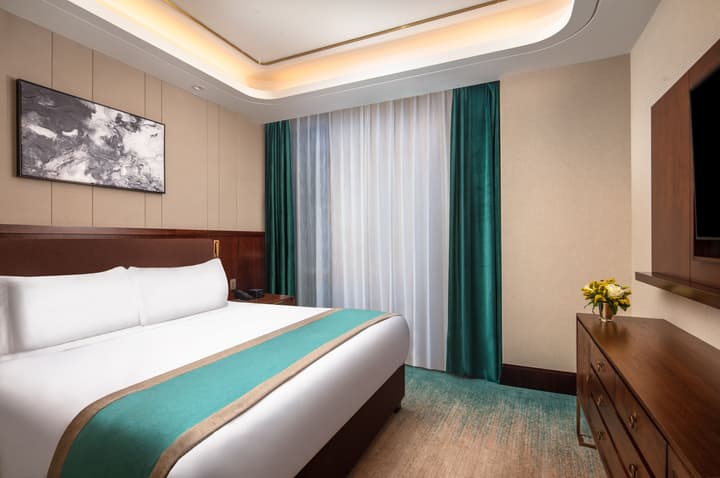 Blossom Hotel Houston, Curio Collection by Hilton