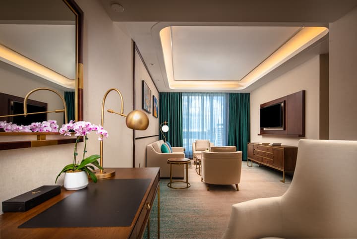 Blossom Hotel Houston, Curio Collection by Hilton