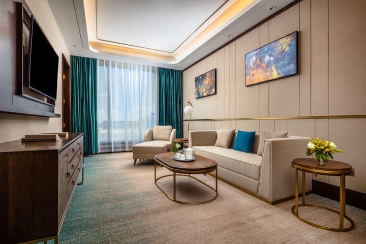 Blossom Hotel Houston, Curio Collection by Hilton