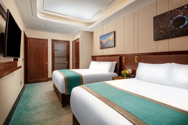 Blossom Hotel Houston, Curio Collection by Hilton