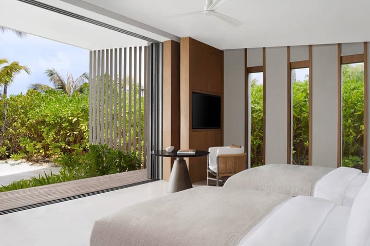The Ritz-Carlton Maldives, Fari Islands