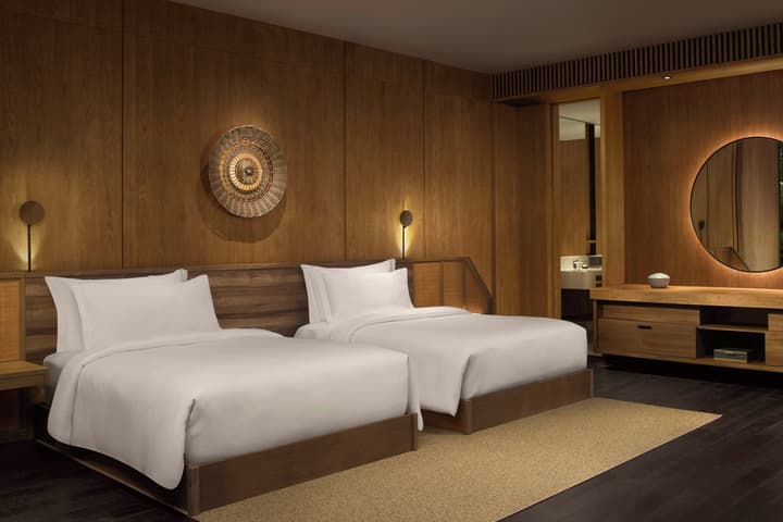 The Ritz-Carlton Maldives, Fari Islands