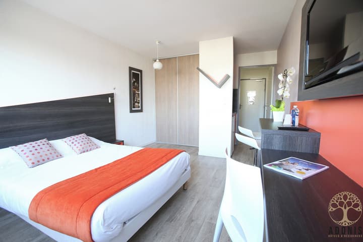 Adonis Paris Sud