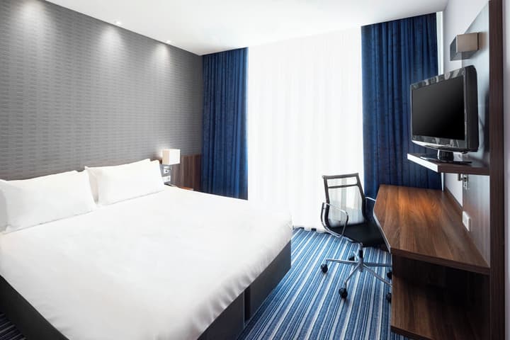 Holiday Inn Express Amsterdam - South by IHG