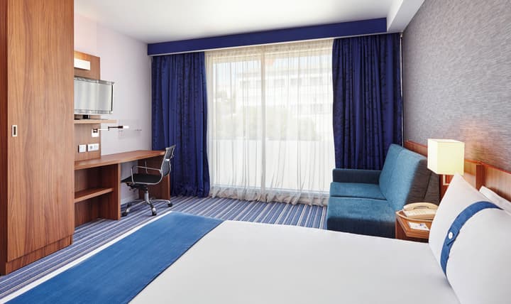 Holiday Inn Express Lisbon - Alfragide by IHG