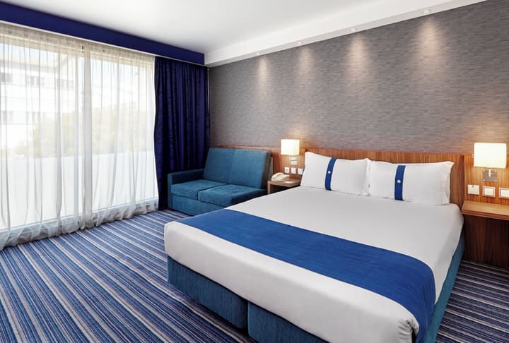 Holiday Inn Express Lisbon - Alfragide by IHG