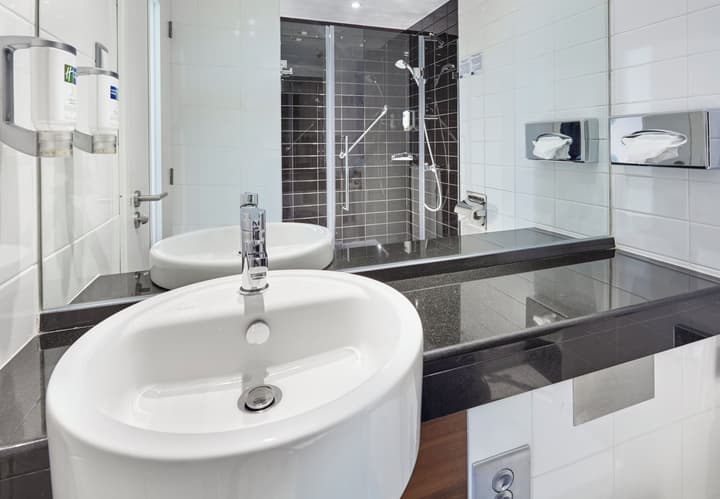 Holiday Inn Express Lisbon - Alfragide by IHG