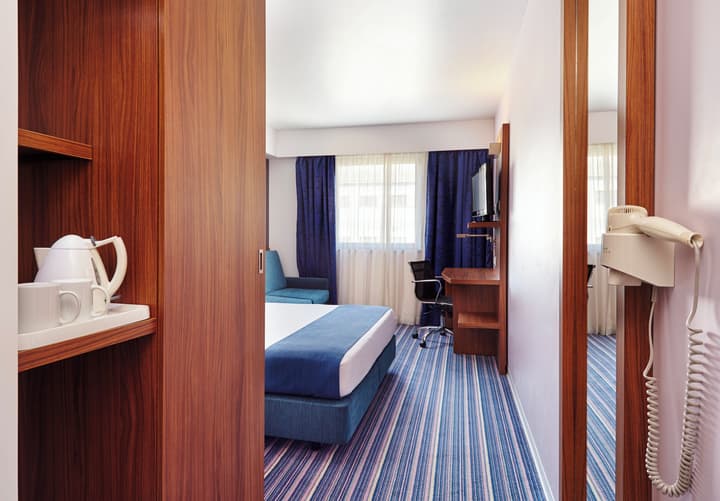 Holiday Inn Express Lisbon - Alfragide by IHG