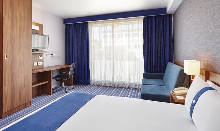 Holiday Inn Express Lisbon - Alfragide by IHG