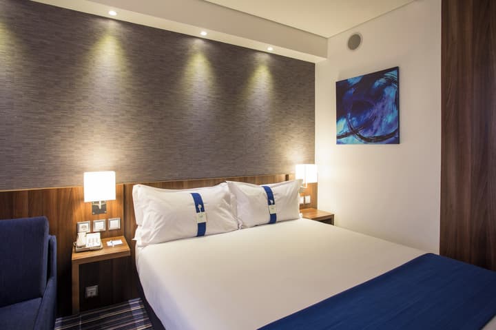 Holiday Inn Express Lisbon - Alfragide by IHG