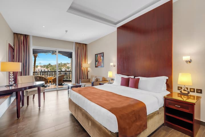 Royal Savoy Hotel