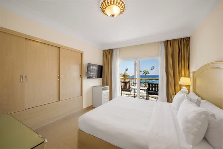 Royal Savoy Hotel