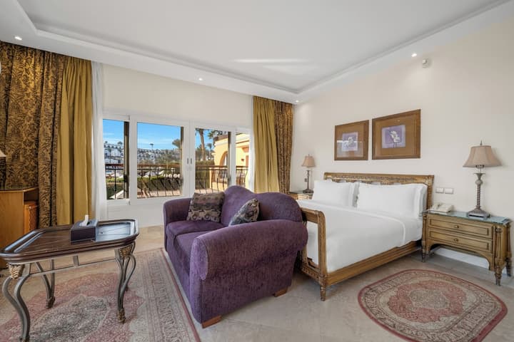Royal Savoy Hotel