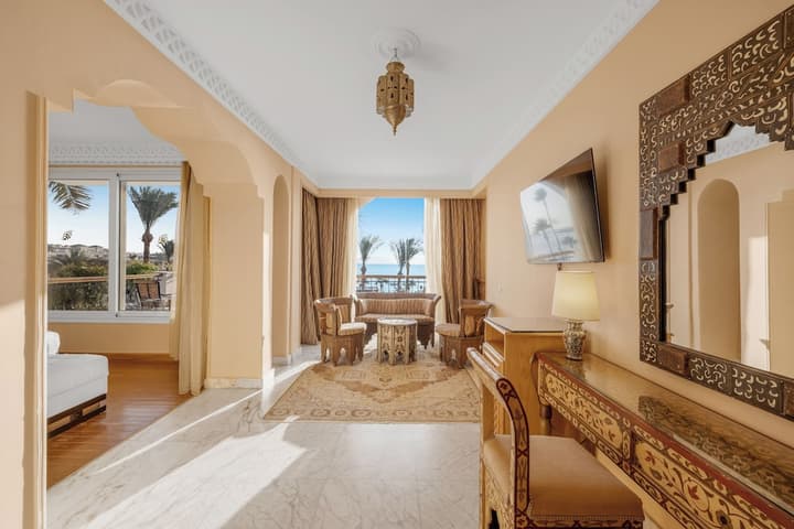 Royal Savoy Hotel