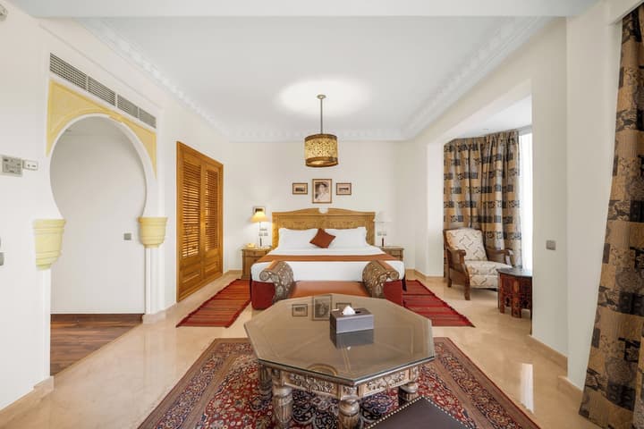 Royal Savoy Hotel