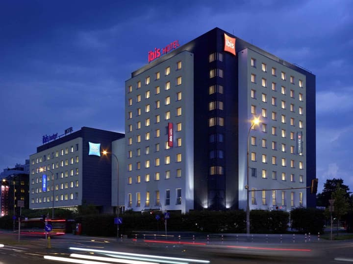 ibis Warszawa West Station