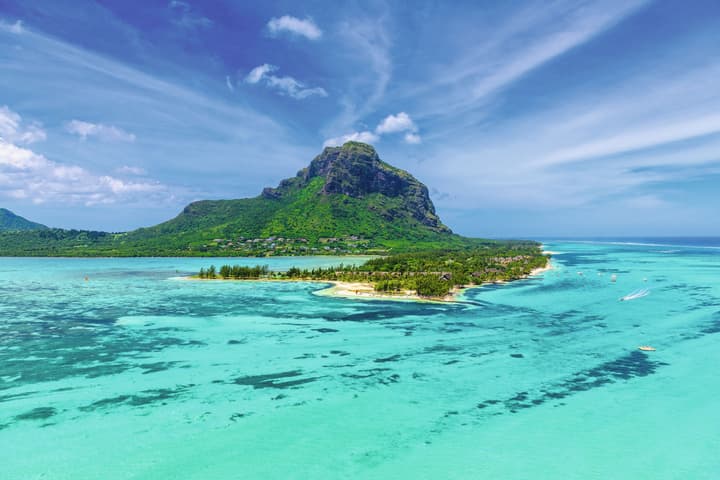Paradis Beachcomber Golf Resort & Spa