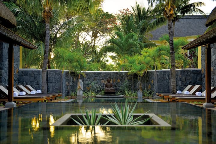 Paradis Beachcomber Golf Resort & Spa