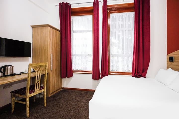Arinza Hotel, London Ilford