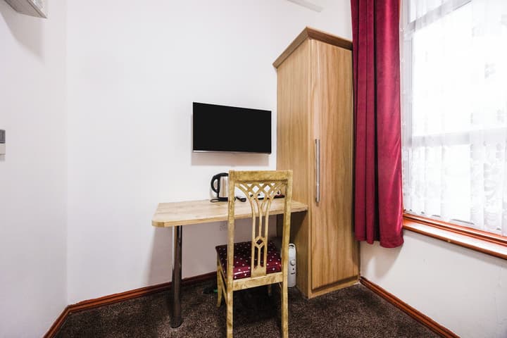 Arinza Hotel, London Ilford
